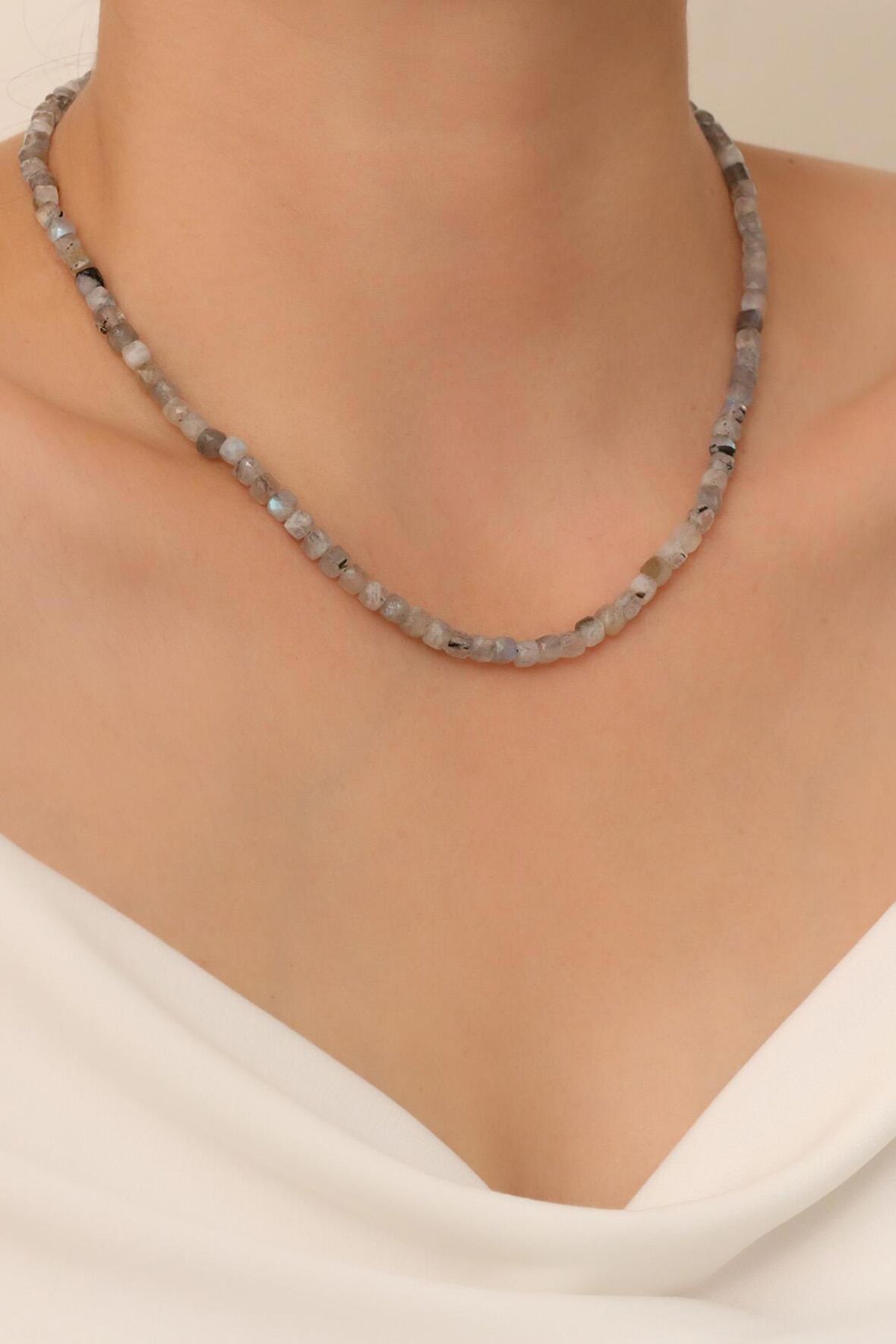 Labradorit Taşı Kolye