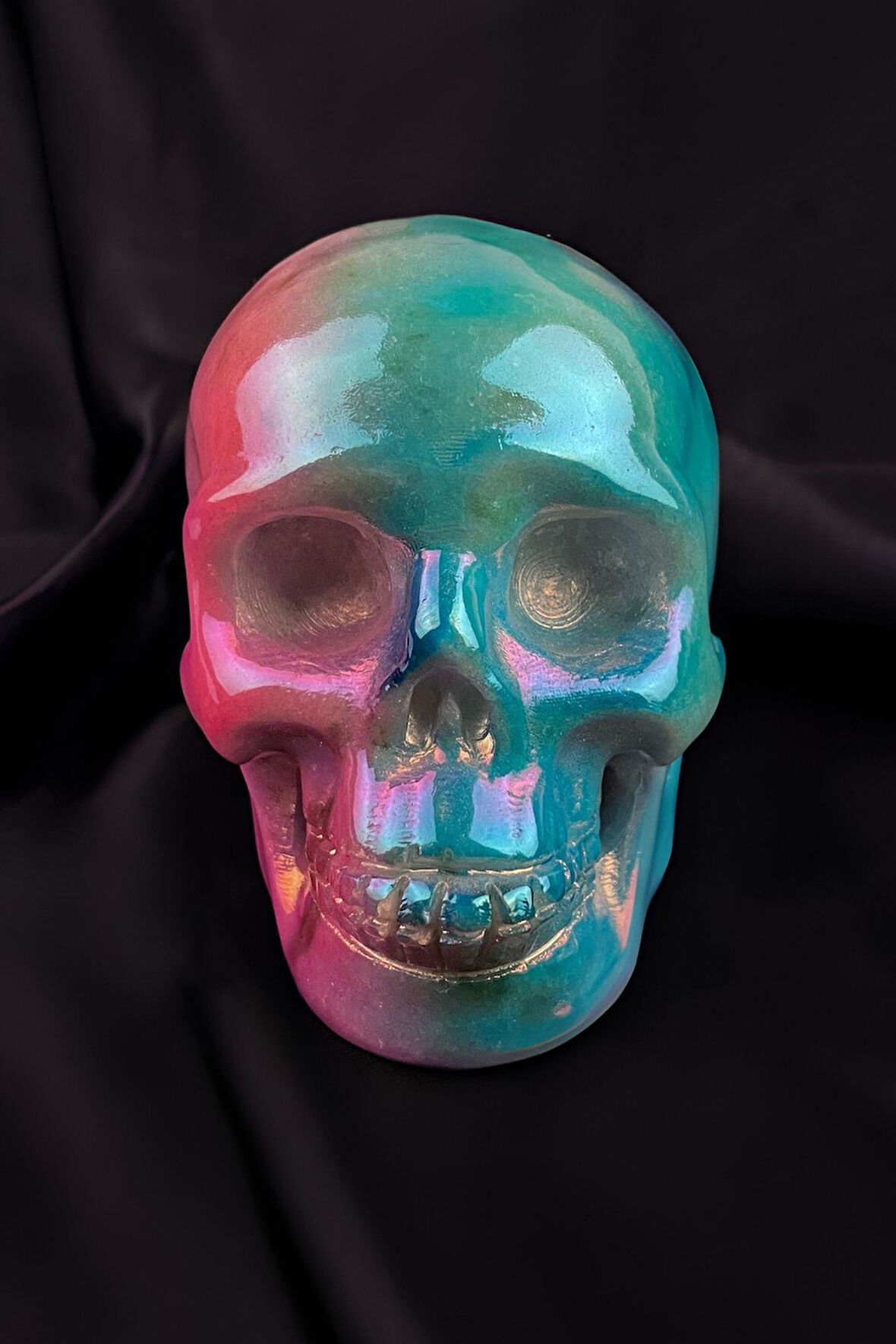 Kuru Kafa Figürlü Renkli Kuvars Taşı