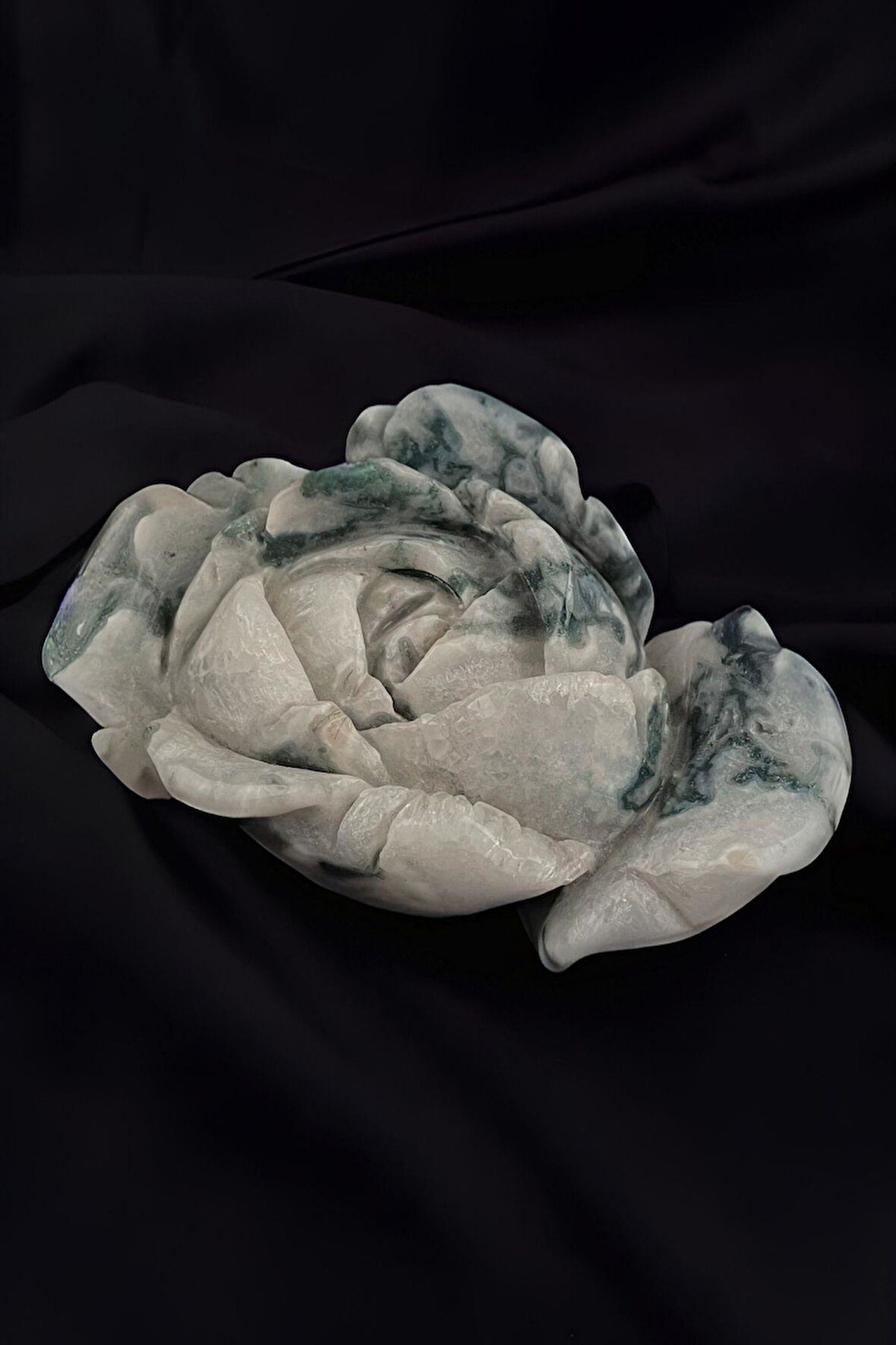 Gül Figürlü Hint Akik Taşı