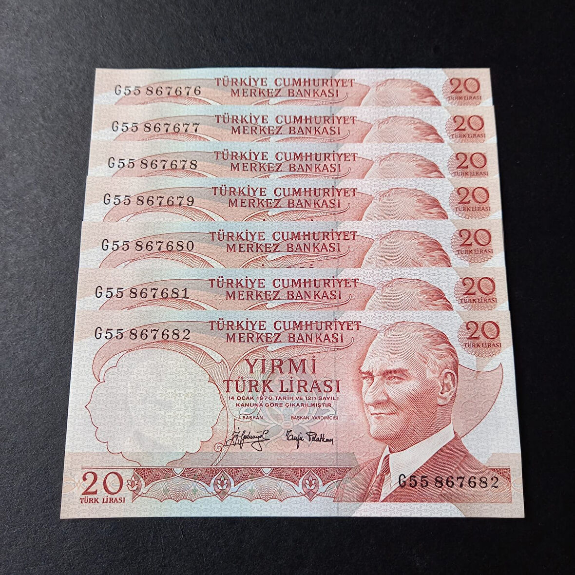 Escoines Koleksiyon 6367641ea844ceb 6.Emisyon 3.Tertip G55 Seri takipli 20Türk Lirası ÇİL kağıt para