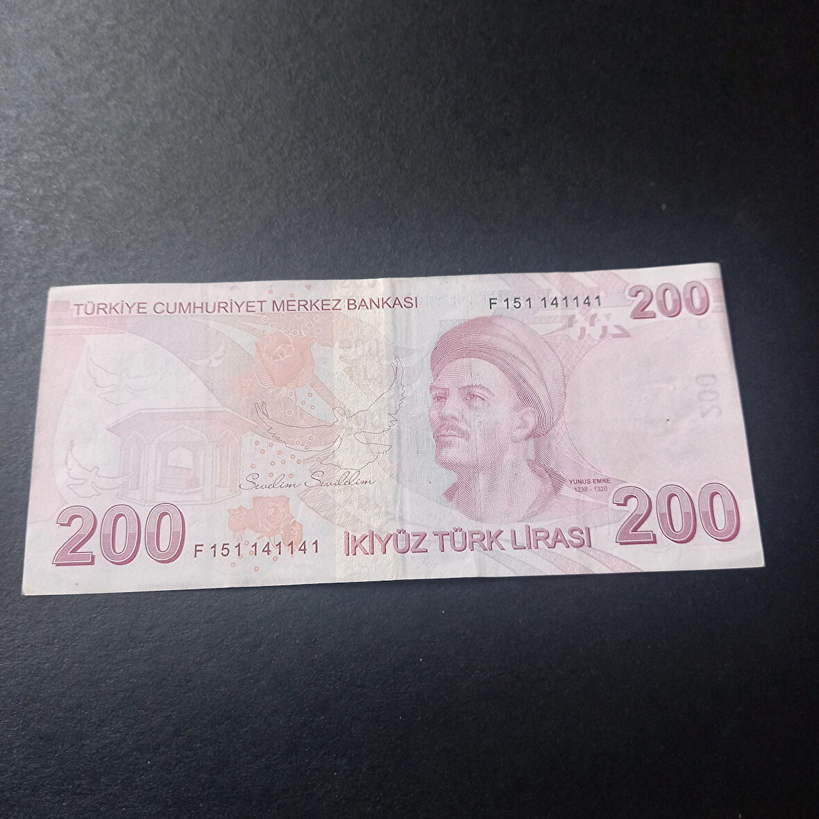 Escoines Koleksiyon 39963680c0f304db01 9.Emisyon 200Türk Lirası Güzel Numara F151 141141