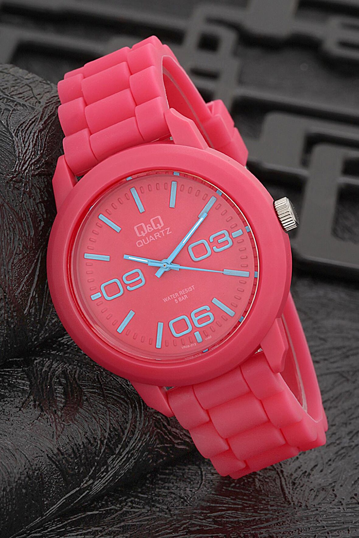 Q&Q 3B954 Kadın Kol Saati