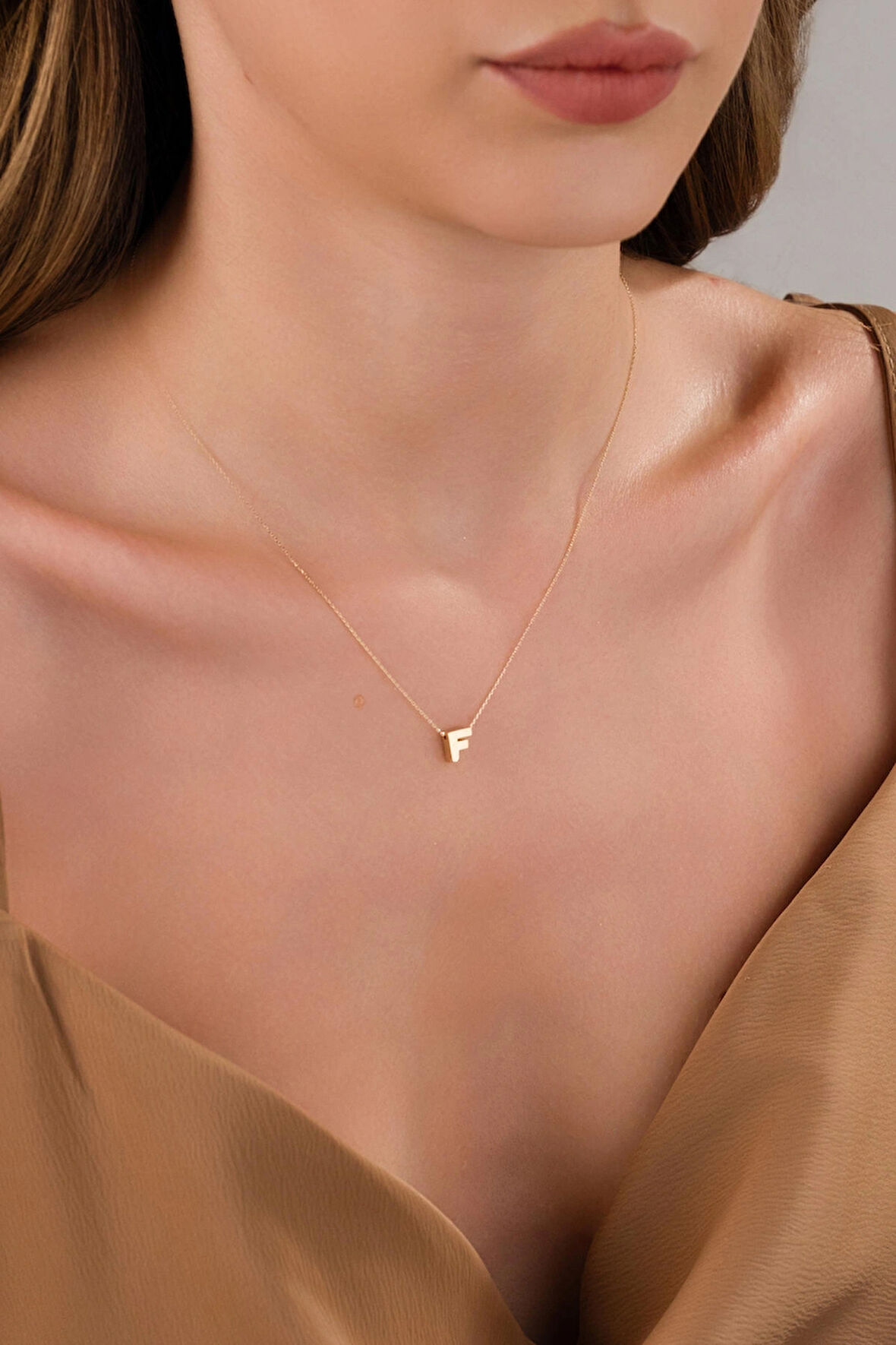 14 AYAR ALTIN 3 BOYUTLU F HARFLİ KOLYE