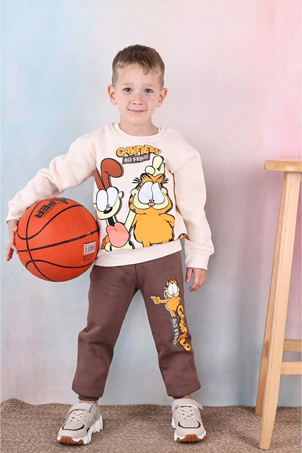 PJK3İ Garfield Desenli Kahverengi 3 İp Şardonlu %100 Pamuk Erkek Çocuk Eşofman Takımı 3-10 Yaş 7344-K