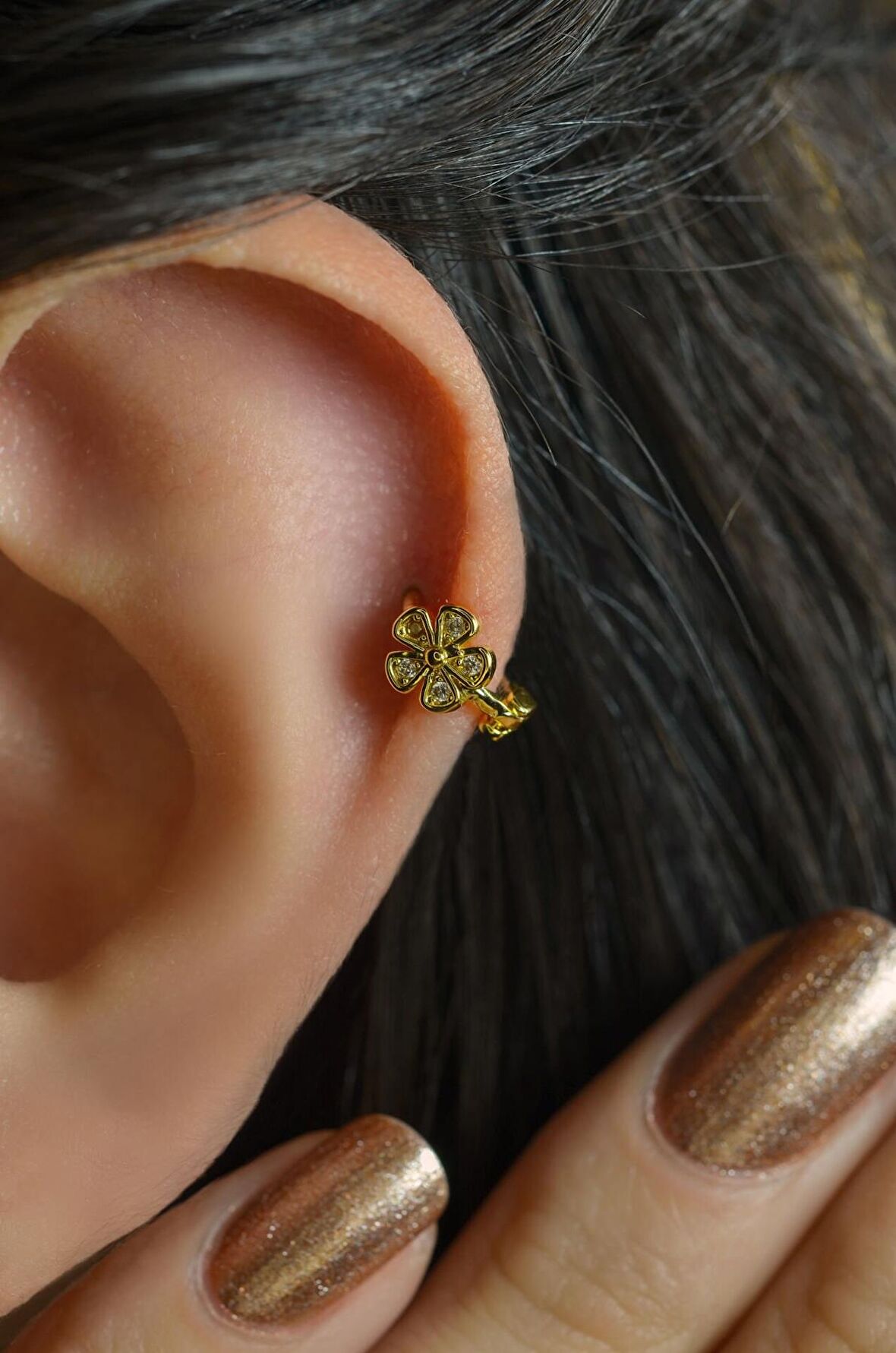 Mini Çiçek Tragus Piercing Helix Kıkırdak Gold
