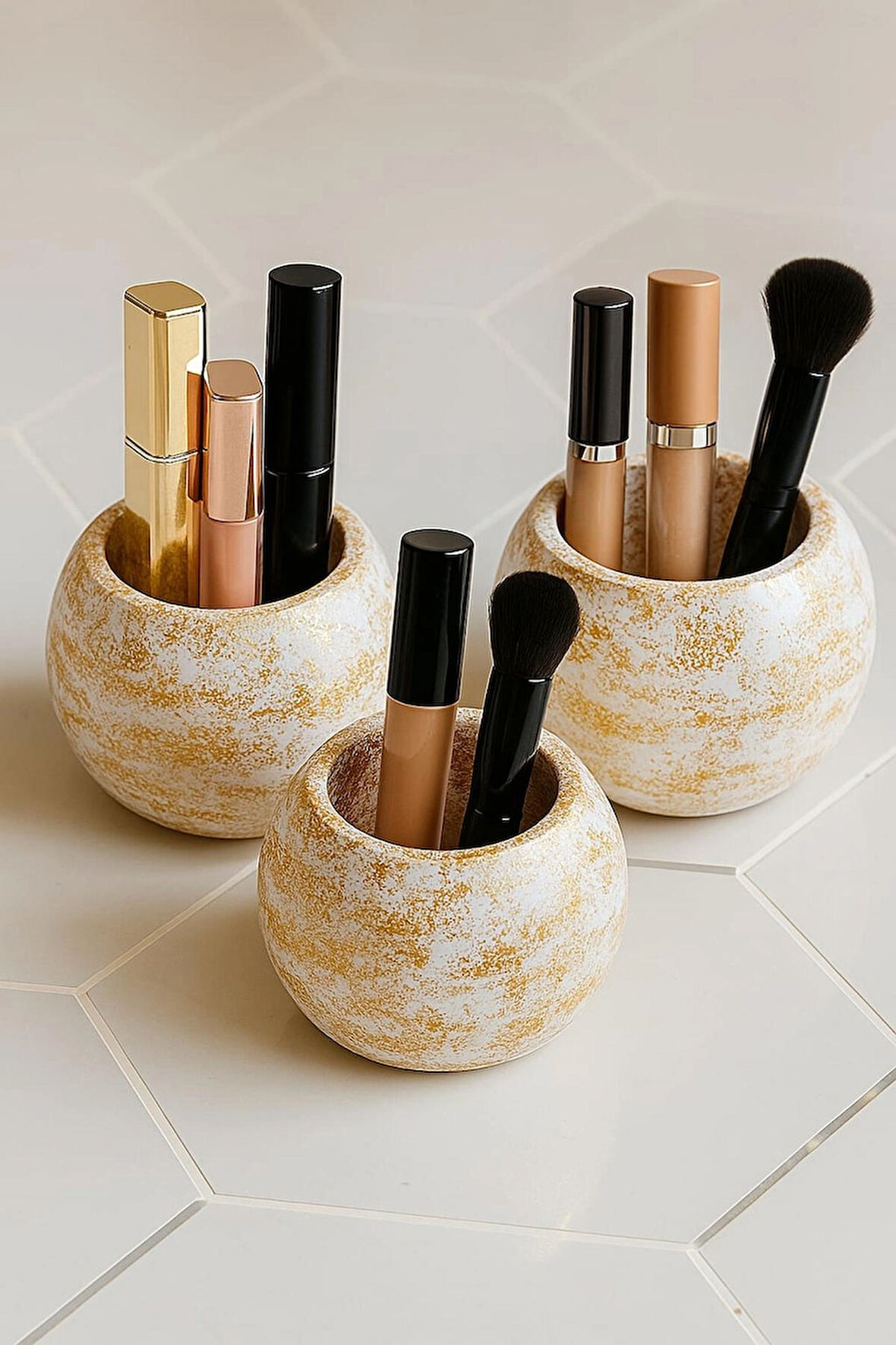 3lü SİMLİ Desenli Seramik Saksıda Yapay Sukulent 8x7,5 cm Dekoratif Masa Üstü Kalemlik Saksı Seti