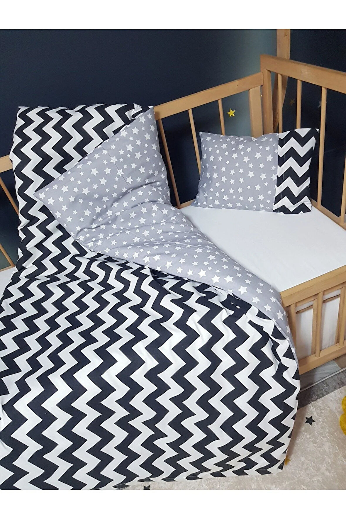 Çift Taraflı Bebek Nevresimi - 95x135 Yorgan Kılıfı, Yastık Kılıfı Ve Beyaz Çarşaf Seti