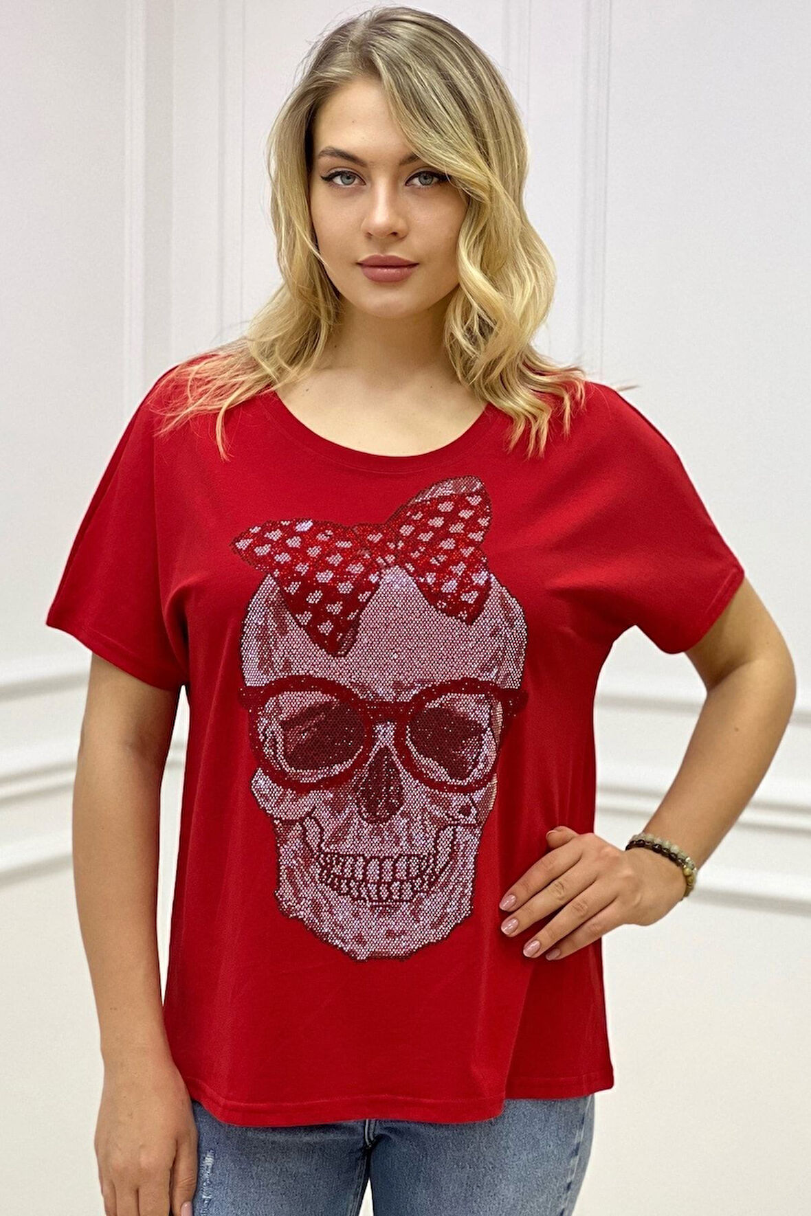 Bol Kesim Büyük Beden Crystal Kurukafa Taşlı Kırmızı Pamuk Kadın Şık Rahat Yarasa Kol T-shirt