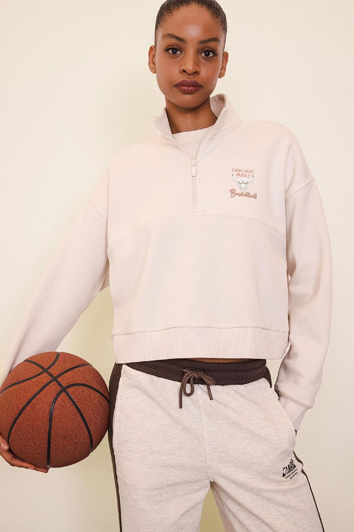 DeFactoFit NBA Chicago Bulls Yarım Fermuarlı Sweatshirt D6123AX25SPER218