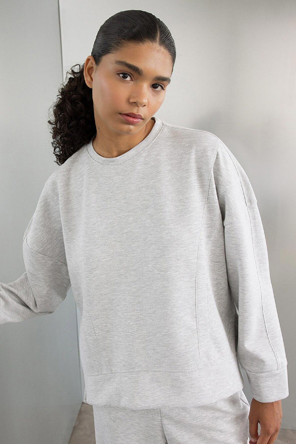 DeFactoFit Bisiklet Yaka Skuba Dalgıç Kumaş Sporcu Sweatshirt C9612AX24AUGR93