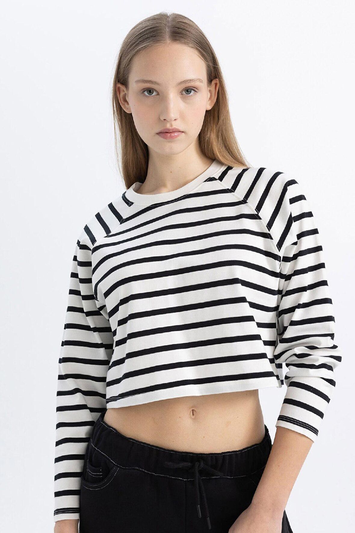 DeFacto Coool Loose Fit Çizgili Uzun Kollu Tişört C4400AX24SPWT32