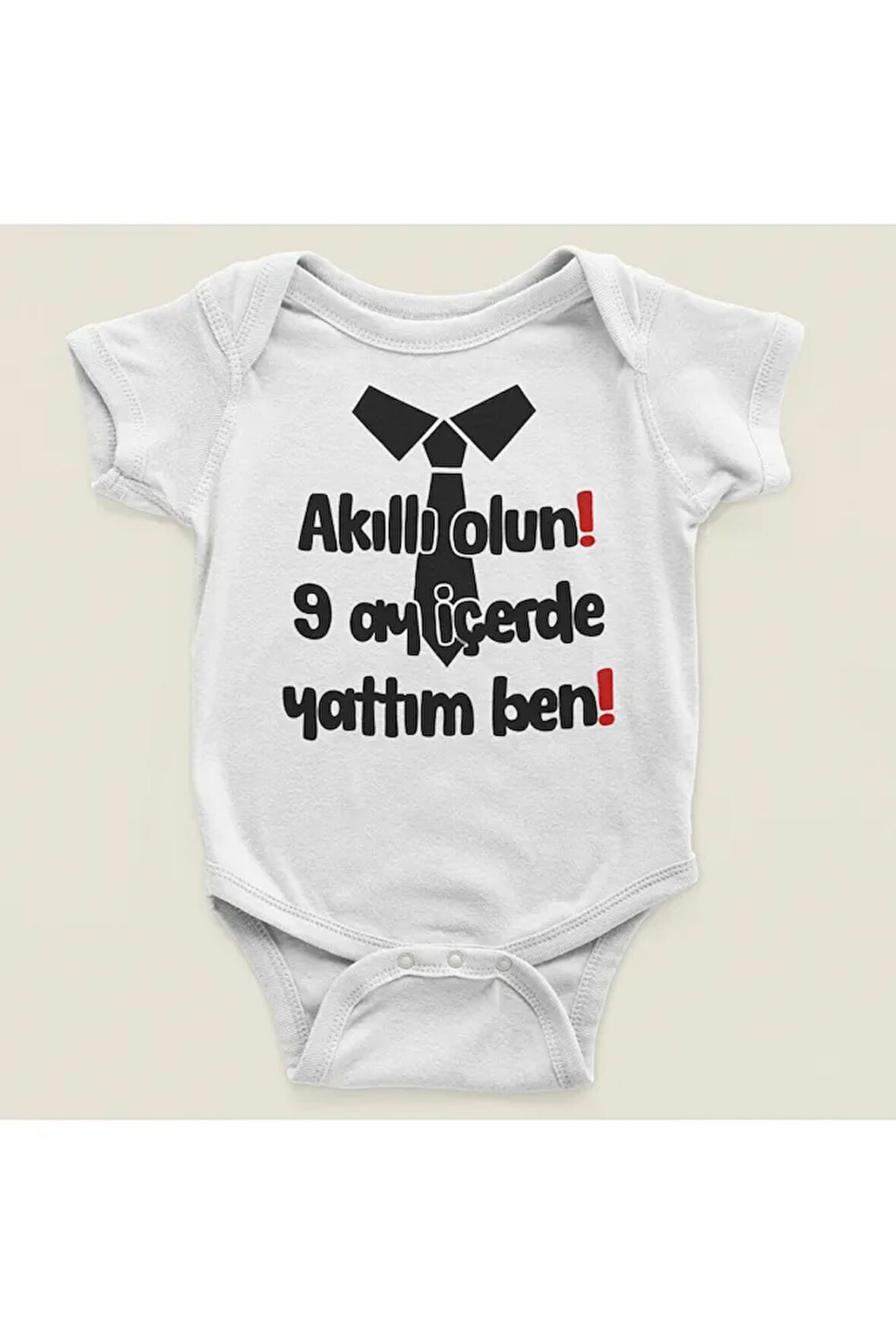 Akıllı Olun 9 Ay İçerde Yattım Ben Yazılı Pamuklu Yumuşak Unisex Çıtçıtlı Body Zıbın