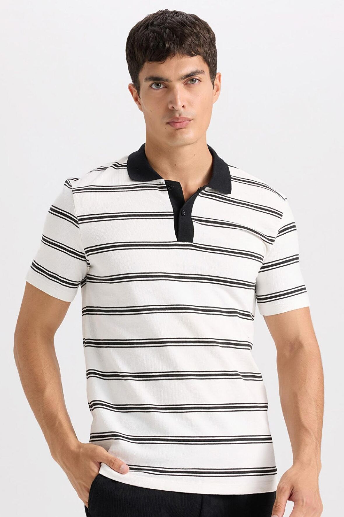 DeFacto Slim Fit Dar Kesim Çizgili Polo Tişört D4720AX24SMWT32