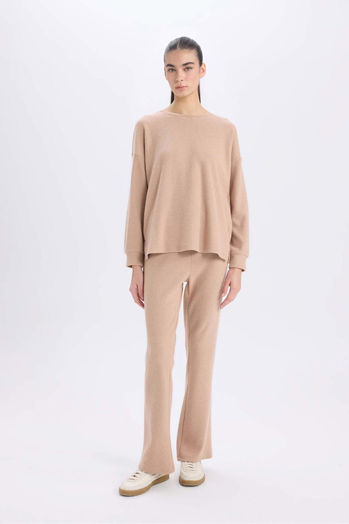 DeFacto Pijama Takımı Regular Fit Basic Düz Uzun Kollu Üst Geniş Bol Paça Alt-Fall in Love D2259AX24WNBG400