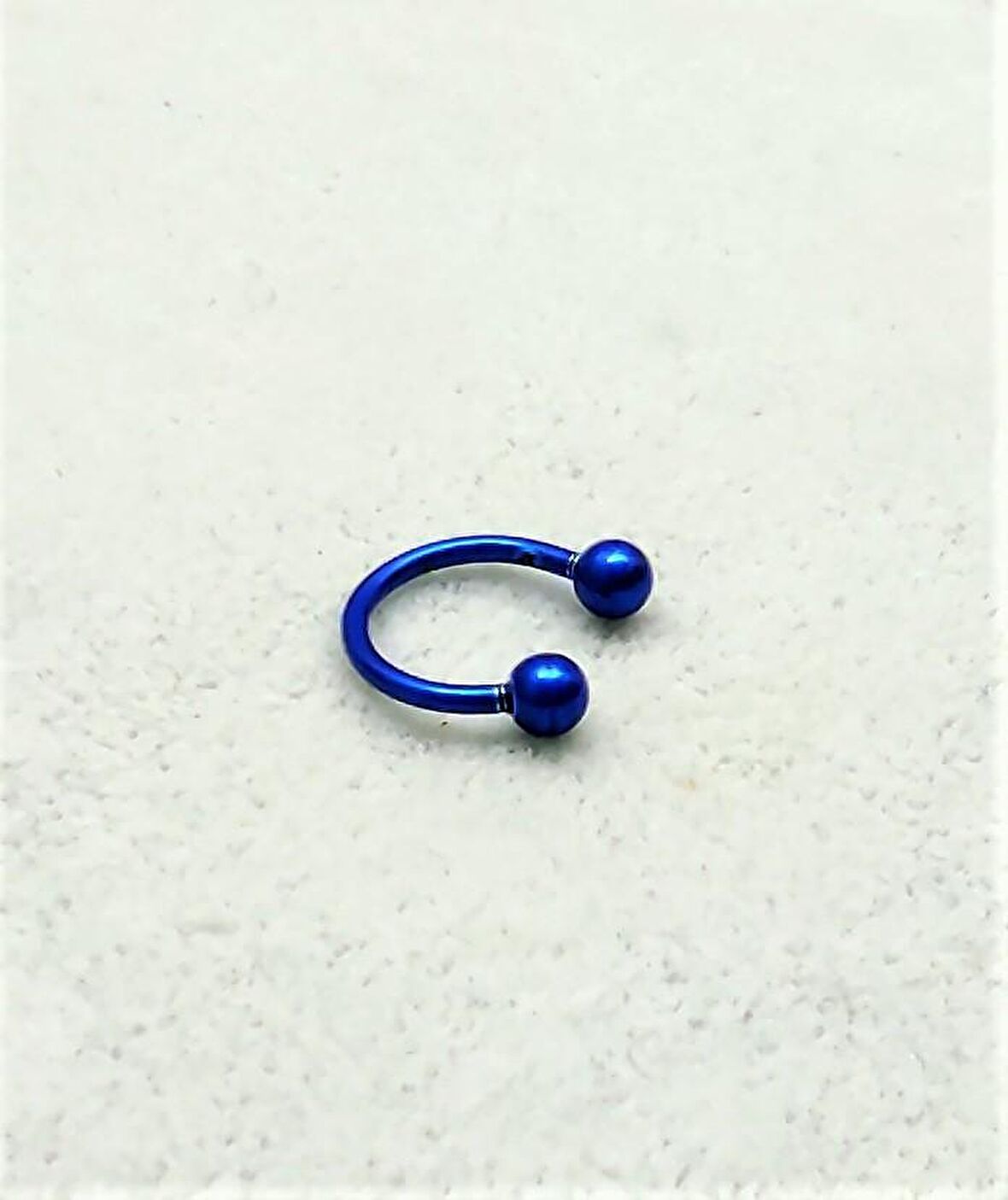 316L CERRAHİ ÇELİK PİERCİNG 8 MM KIRMIZI KAPLAMA DİŞ,DUDAK,KIKIRDAK,TRAGUS,KAŞ,KULAK SMİLEY PİERCİNG