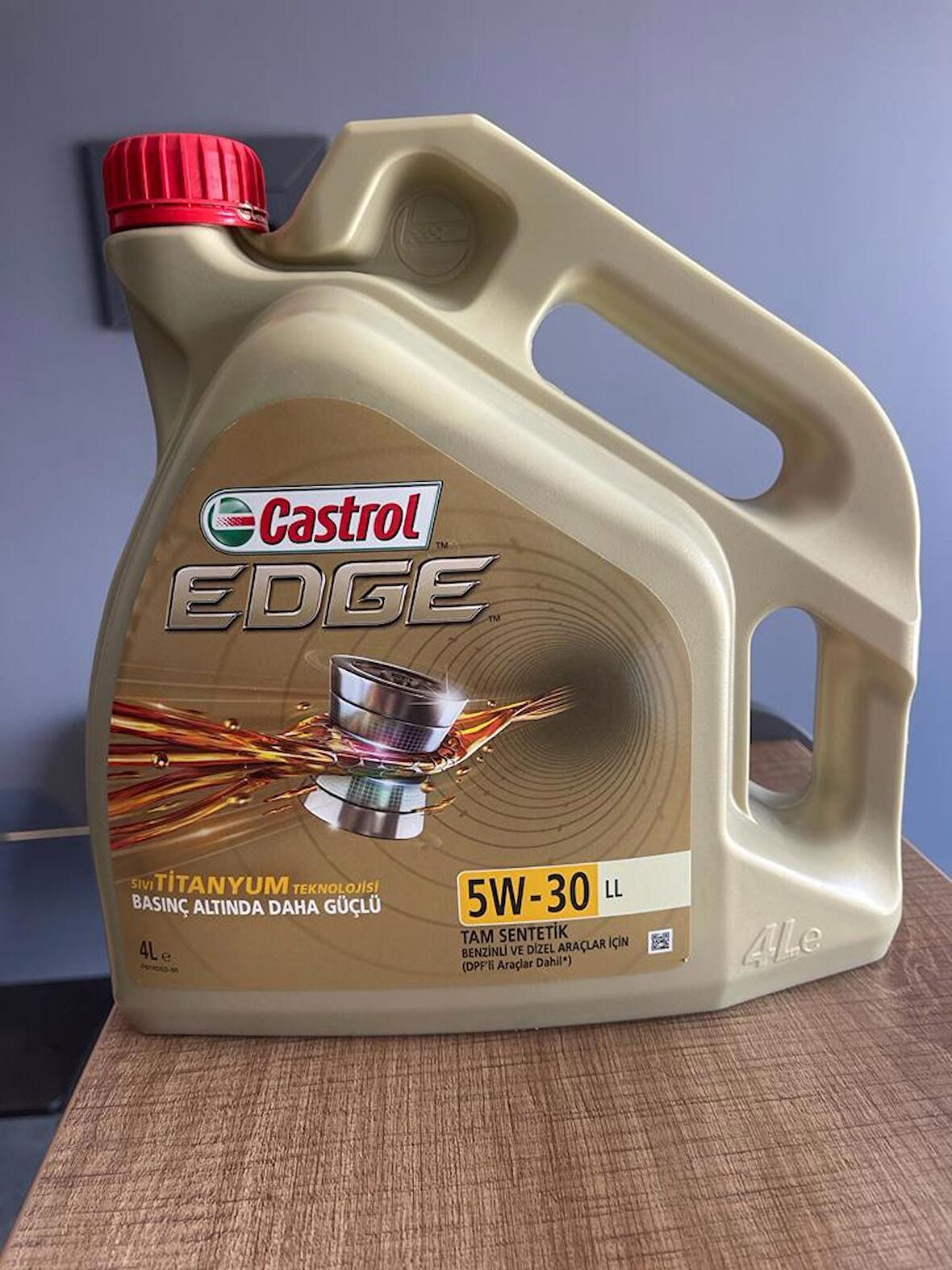 CASTROL EDGE 5W/30 LL 4 LT (ÜRETİM YILI:2020)