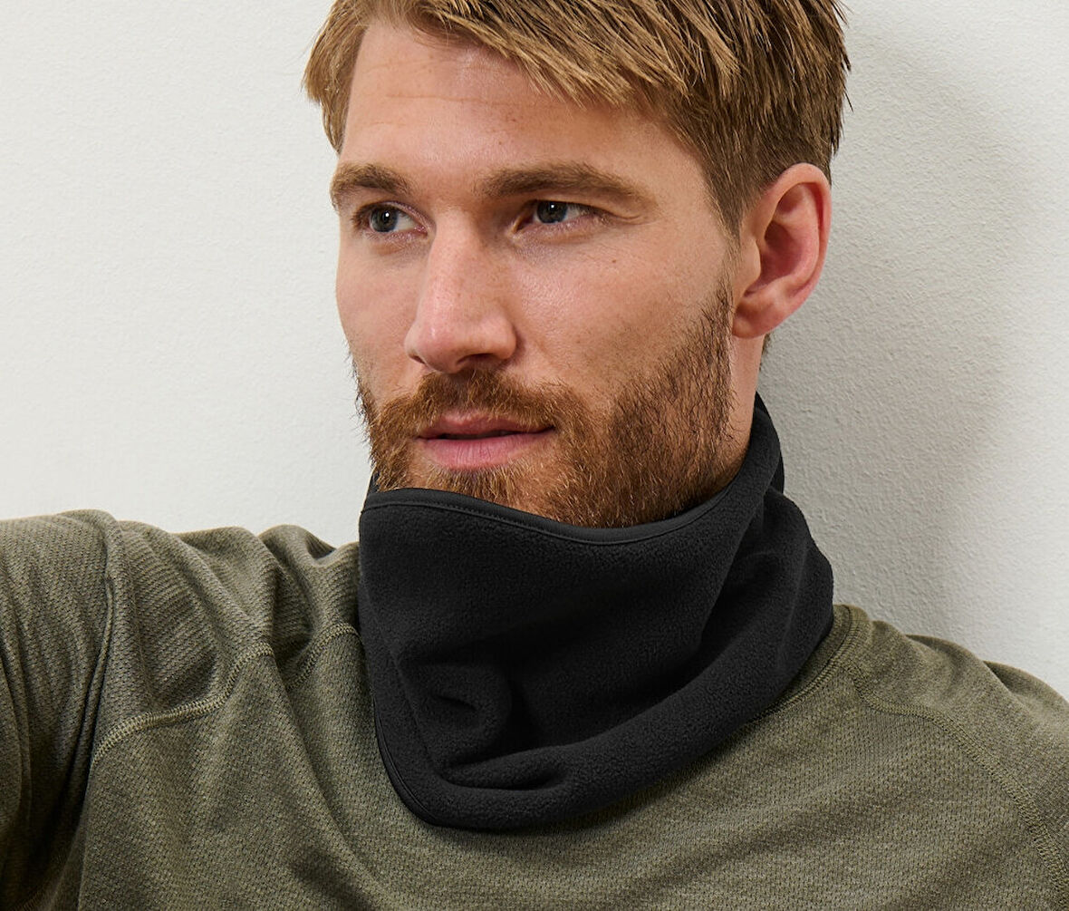 Polar Boyunluk, Siyah