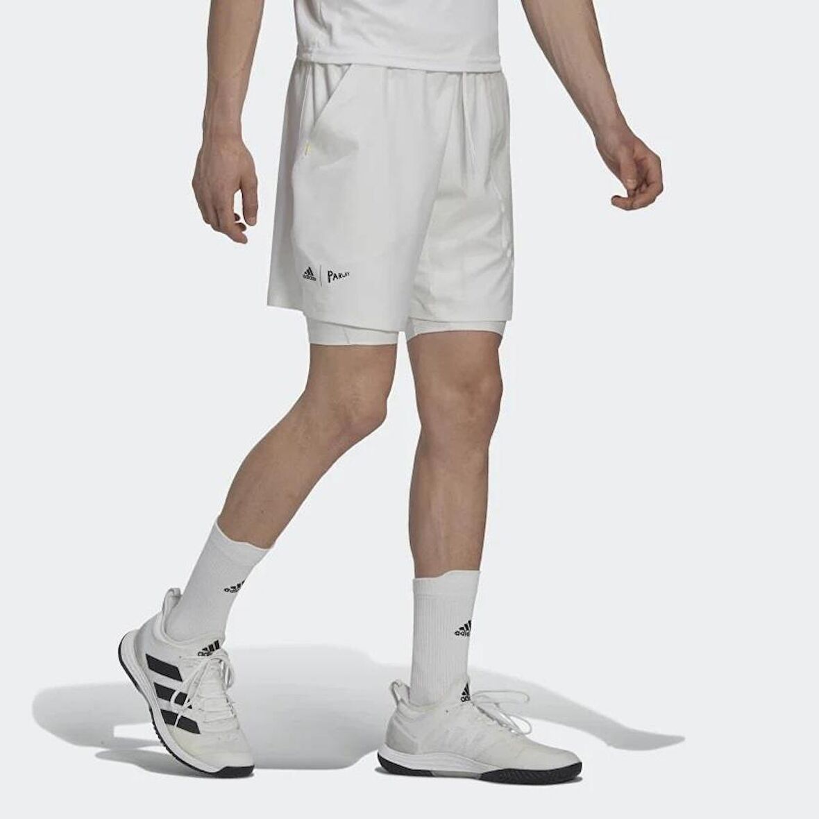Adidas HC8538 London Two in One Erkek Beyaz Spor Şort