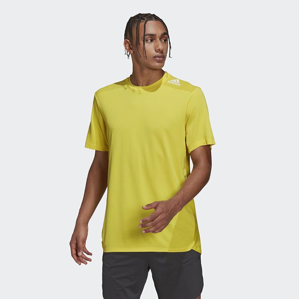 adidas Designed 4 Training Erkek Sarı Tişört (HJ9773)