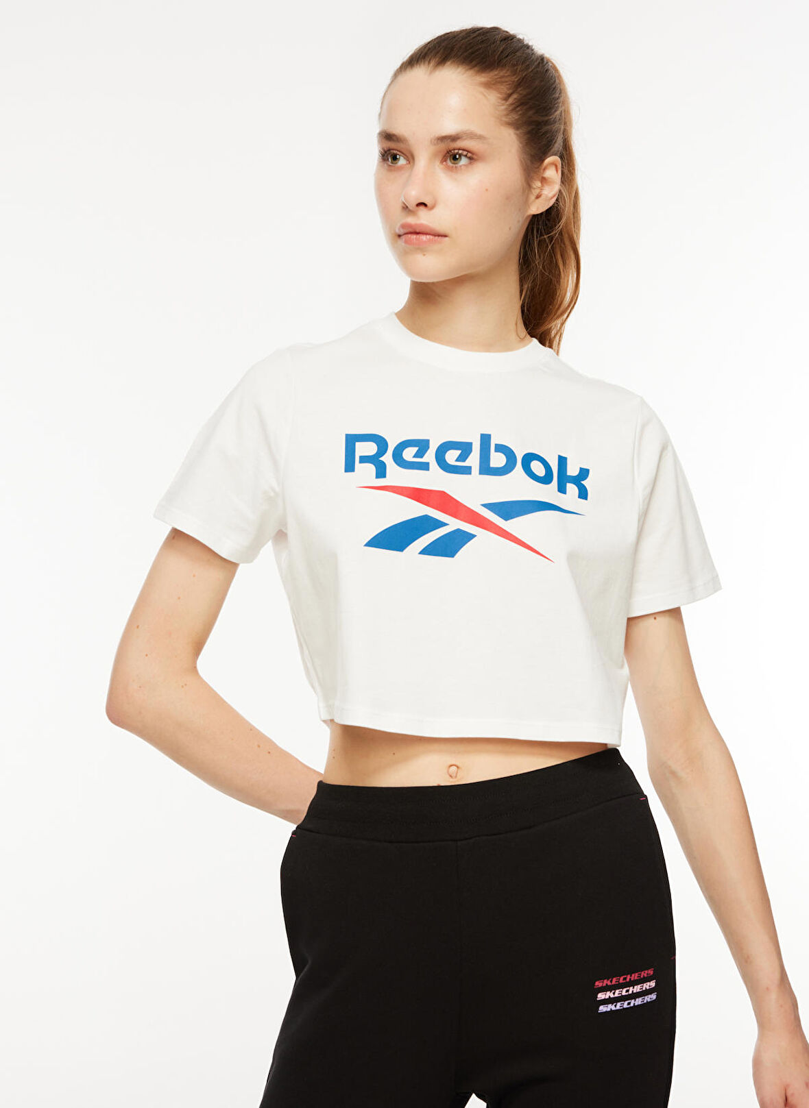 Reebok Beyaz Kadın Yuvarlak Yaka T-Shirt IM4095