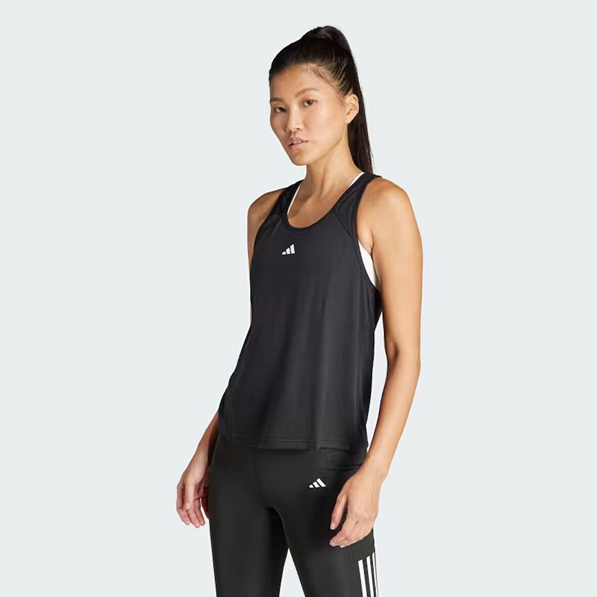 Adidas IN9171 Tr-Es Min Tk Kadın Spor Atlet