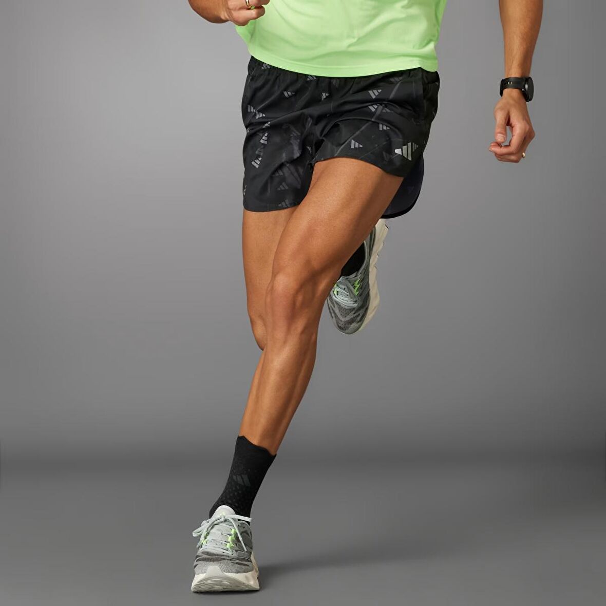 Adidas Erkek Şort Run It Brand Love