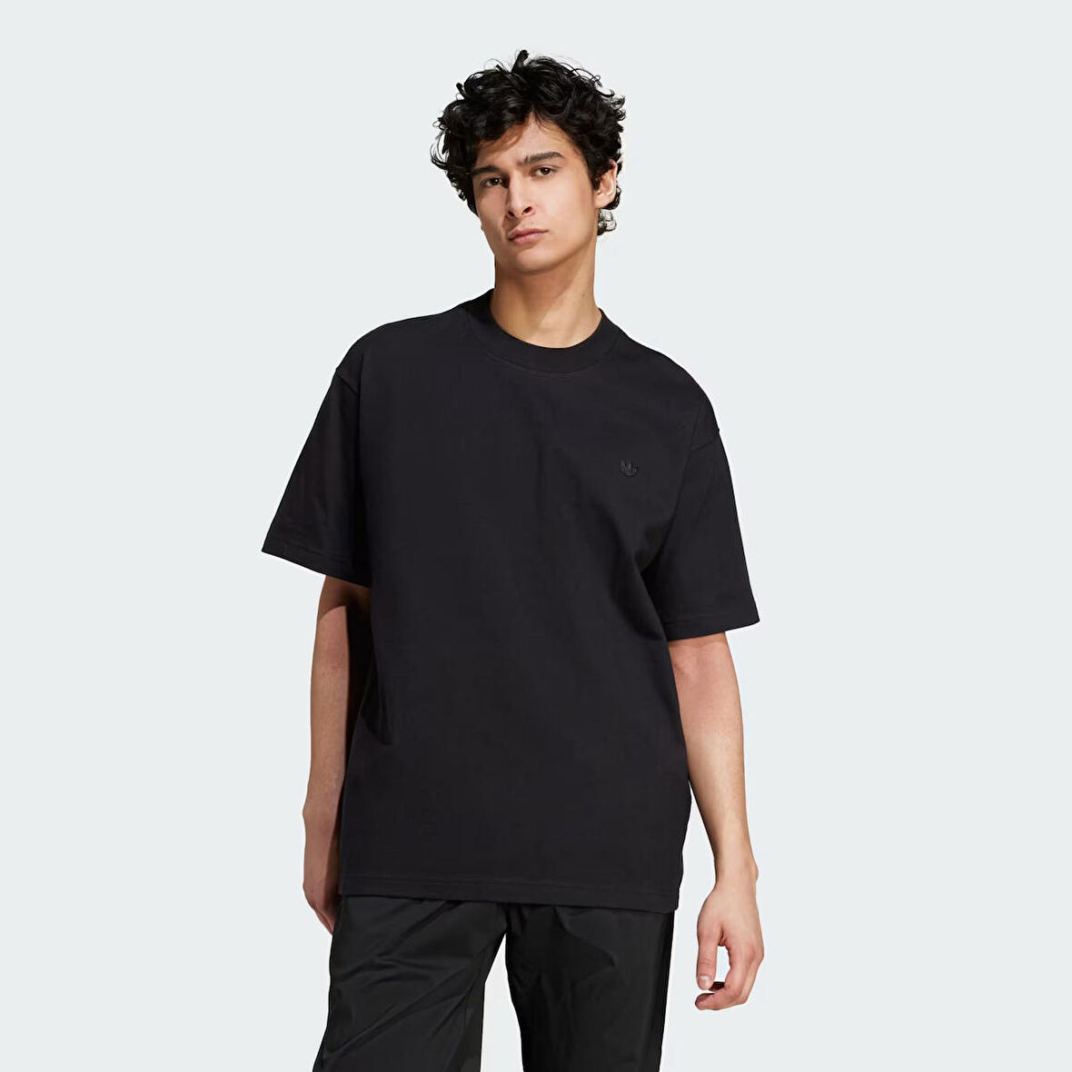 Adidas Erkek T-shirt P Ess Tee Iy2248