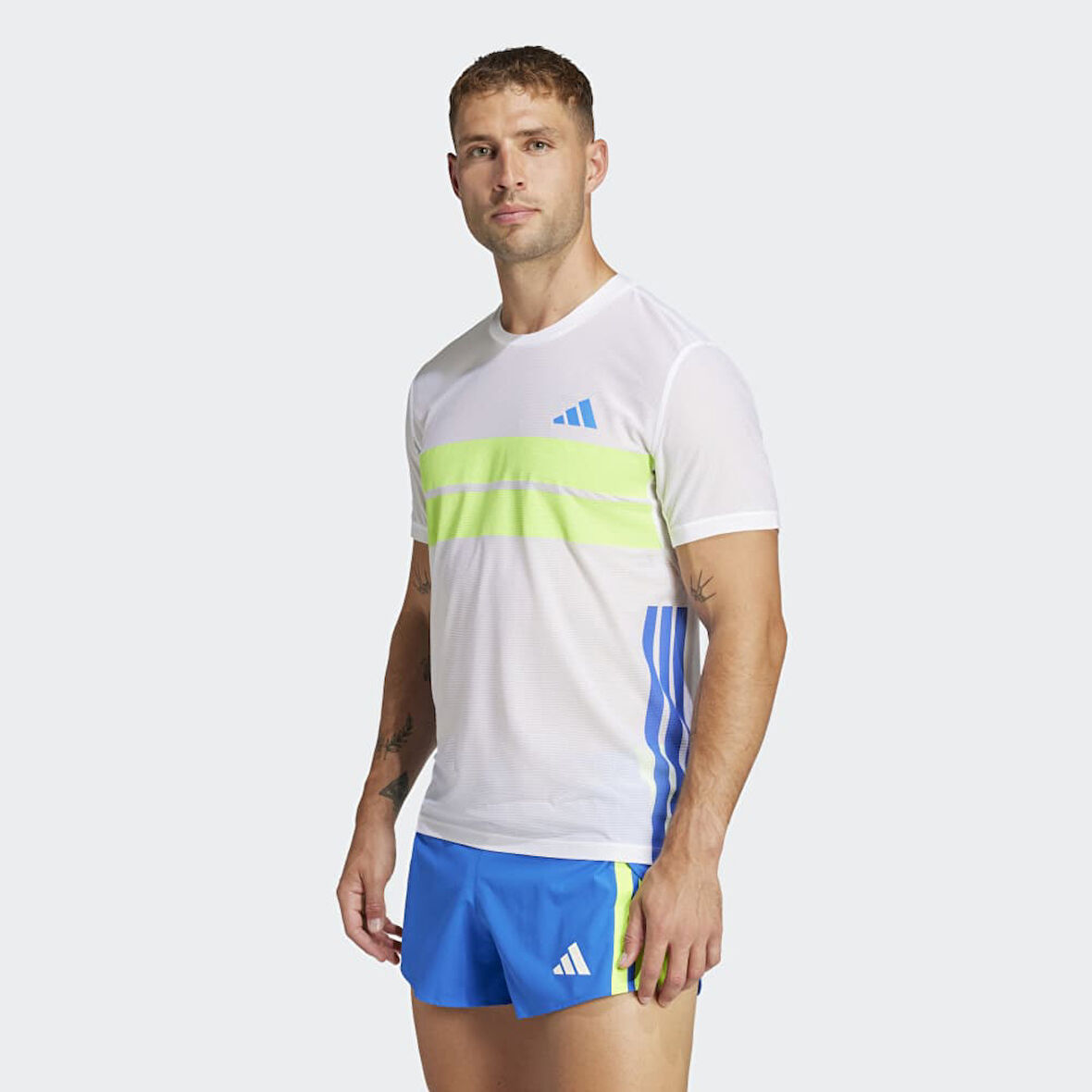 adidas JD7316 ADIZERO R TEE M Erkek T-Shirt