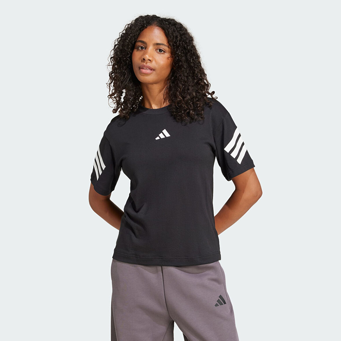 adidas JE0237 W FI 3S TEE Kadın T-Shirt