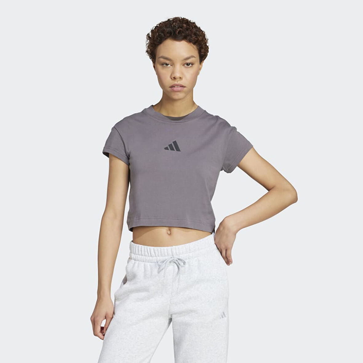 adidas JE4004 W FI SL BB TEE Kadın T-Shirt