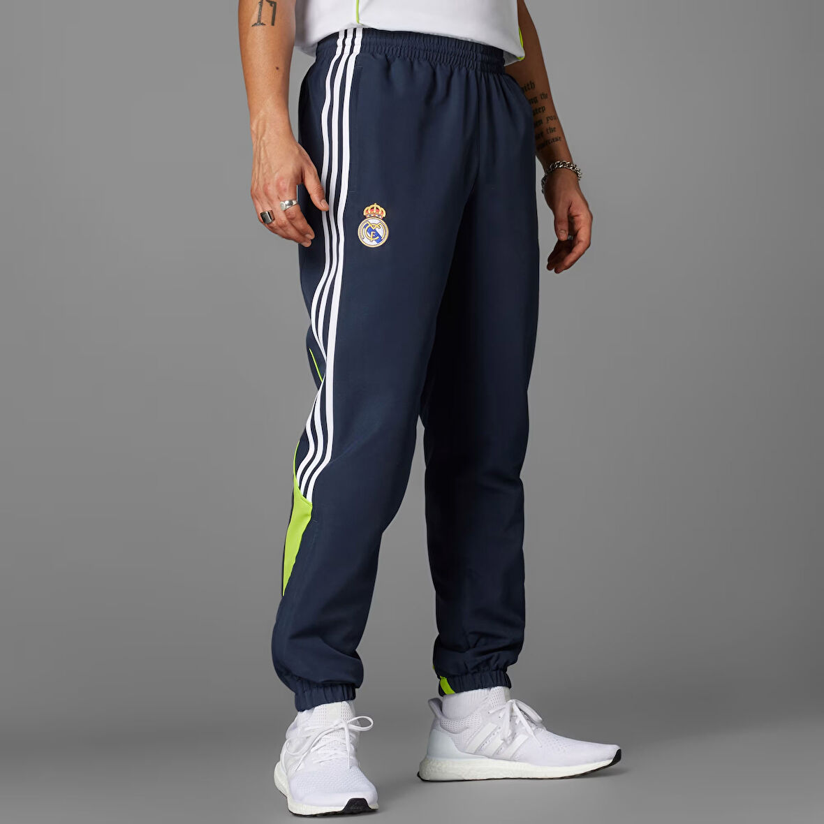 Adidas Erkek Futbol Eşofman Altı Real Madrid Ubp Tp Jf2592
