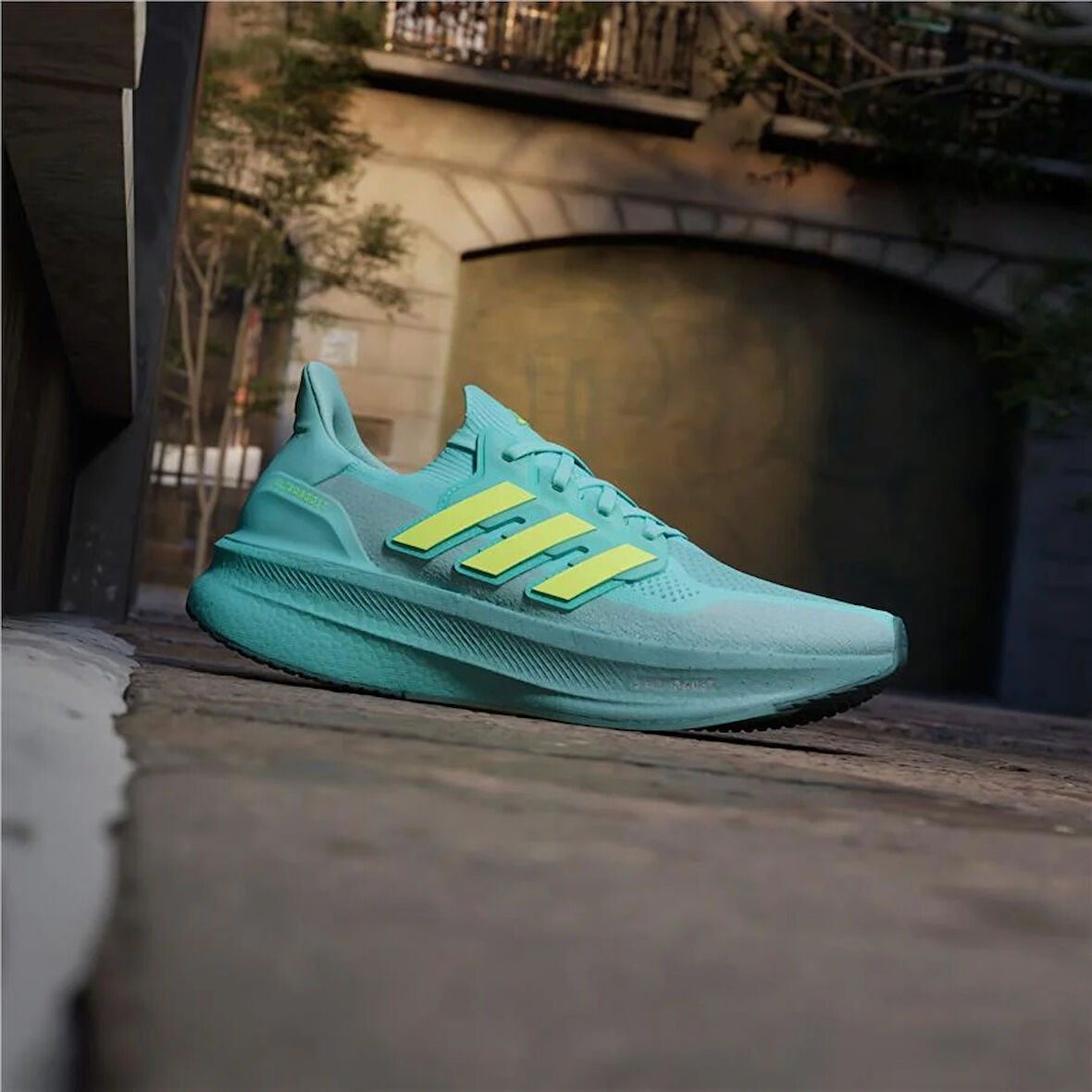 ULTRABOOST 5