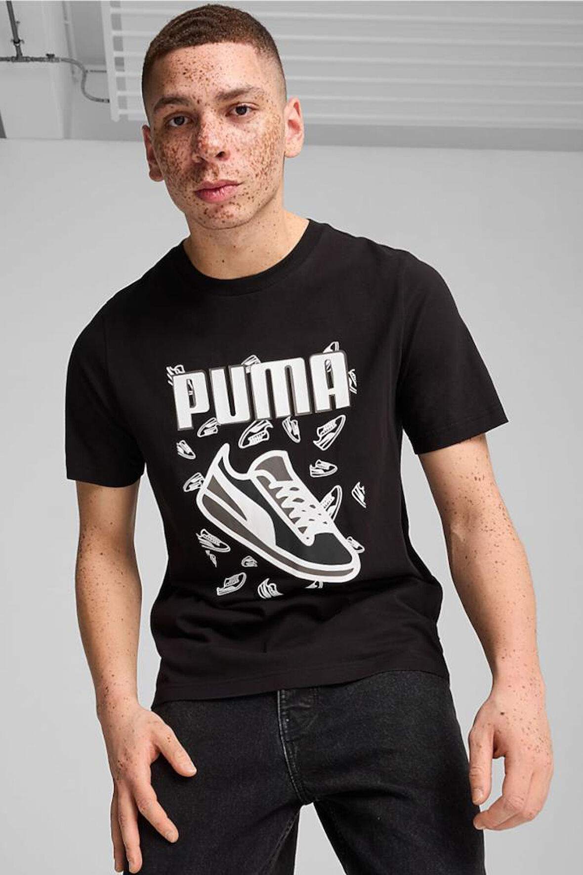 Puma GRAPHICS Sneaker Tee 683209 01 Erkek Tişört Siyah S-XXL