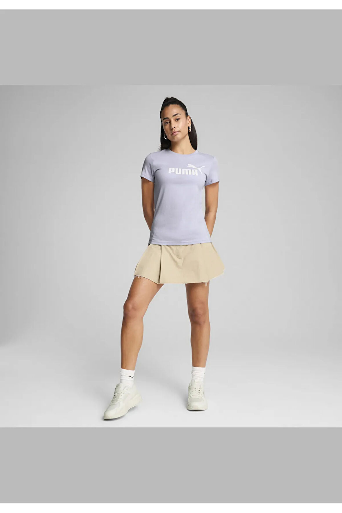 68237147 ESS No. 1 Logo Tee (s) Coo Açık Mavi Kadın Yuvarlak Yaka Regular Fit Baskılı T-Shirt