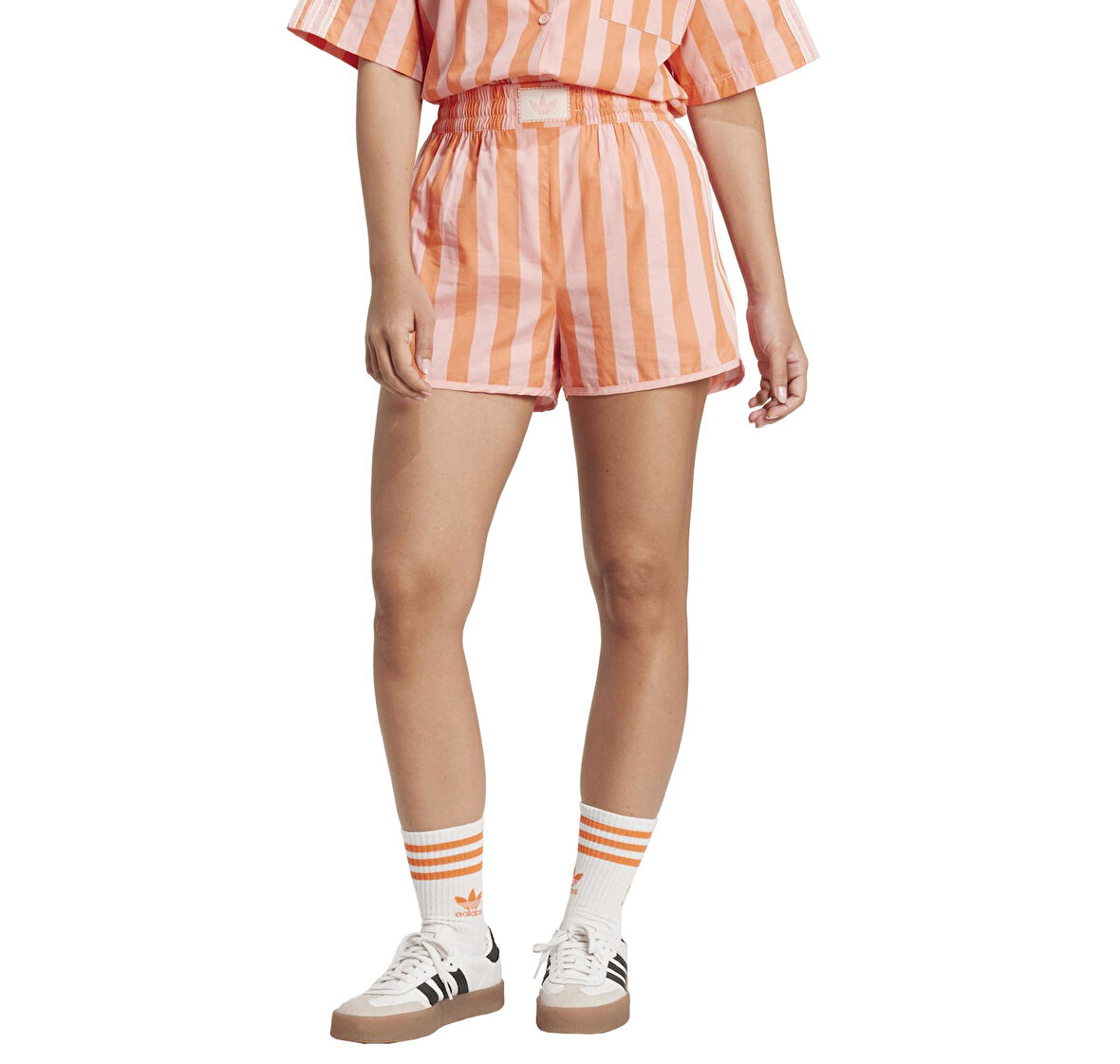 KC0747-K adidas Resort Shorts Kadın Şort Ve Kapri Turuncu