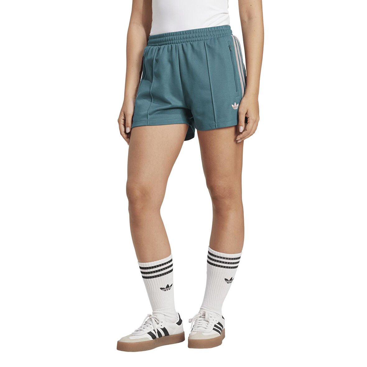 KC0682-K adidas Shorts Kadın Şort Ve Kapri Yeşil