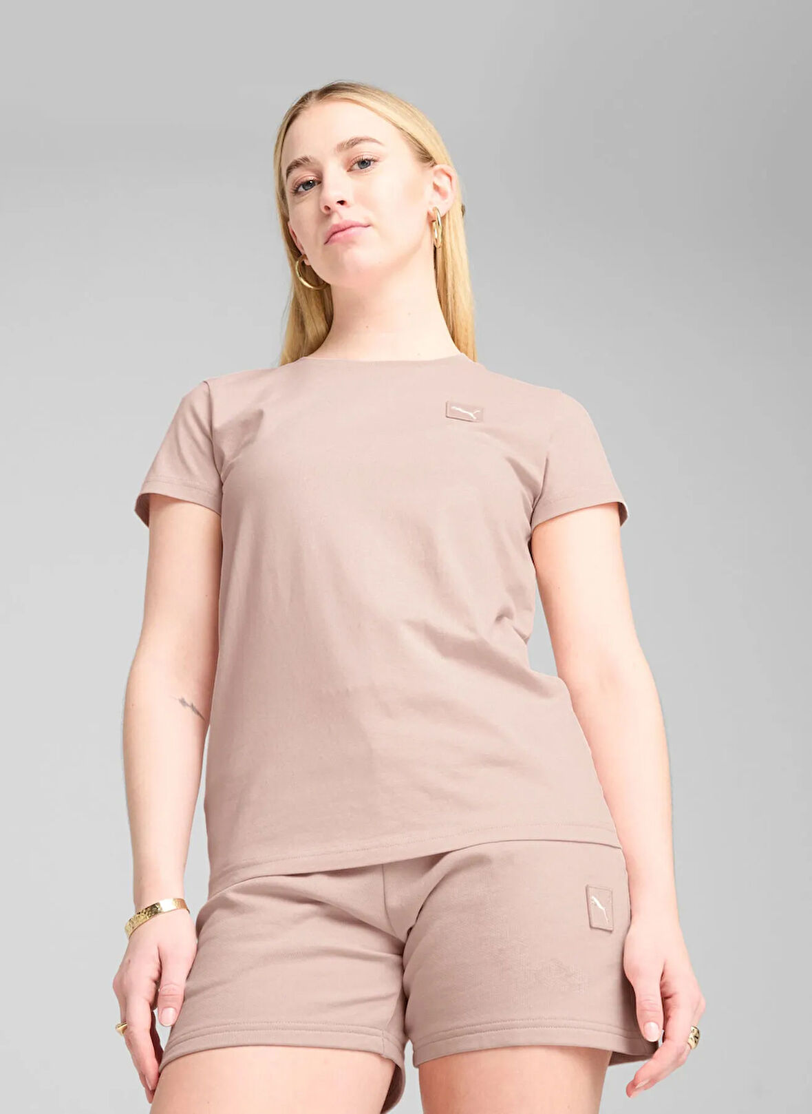 Puma 69089491 ESS ELEVATED Tee Gül Kurusu Yuvarlak Yaka Regular Fit Düz Kadın T-Shirt