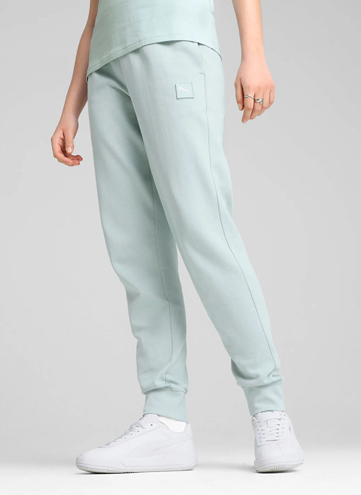 Puma 69089967 ESS ELEVATED Sweatpants TR Nane Lastikli Bel Regular Fit Düz Kadın Eşofman Altı