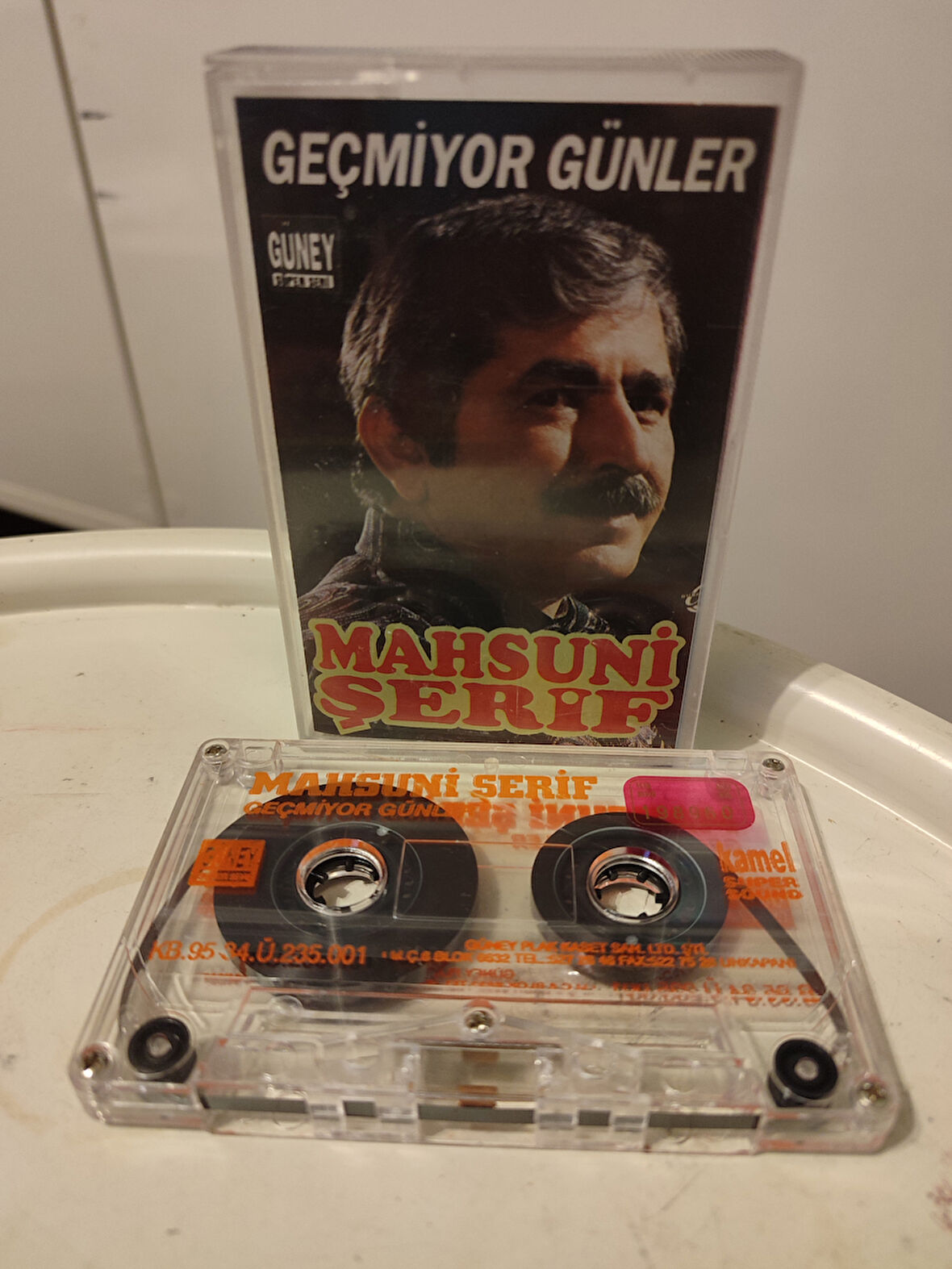 MAHSUNİ ŞERİF - Geçmiyor Günler  - 1995 Türkiye Basım Kaset 2.EL