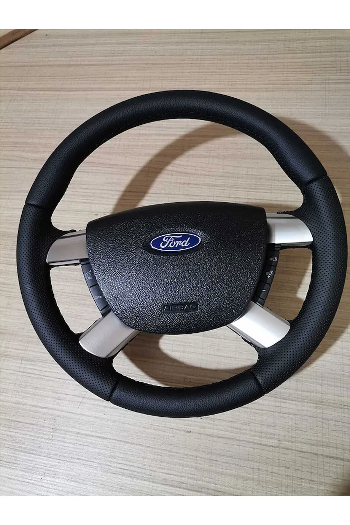 Ford Focus 2 Araca Özel Direksiyon Kılıfı(AÇIKLAMAYI OKUYUNUZ LÜTFEN)