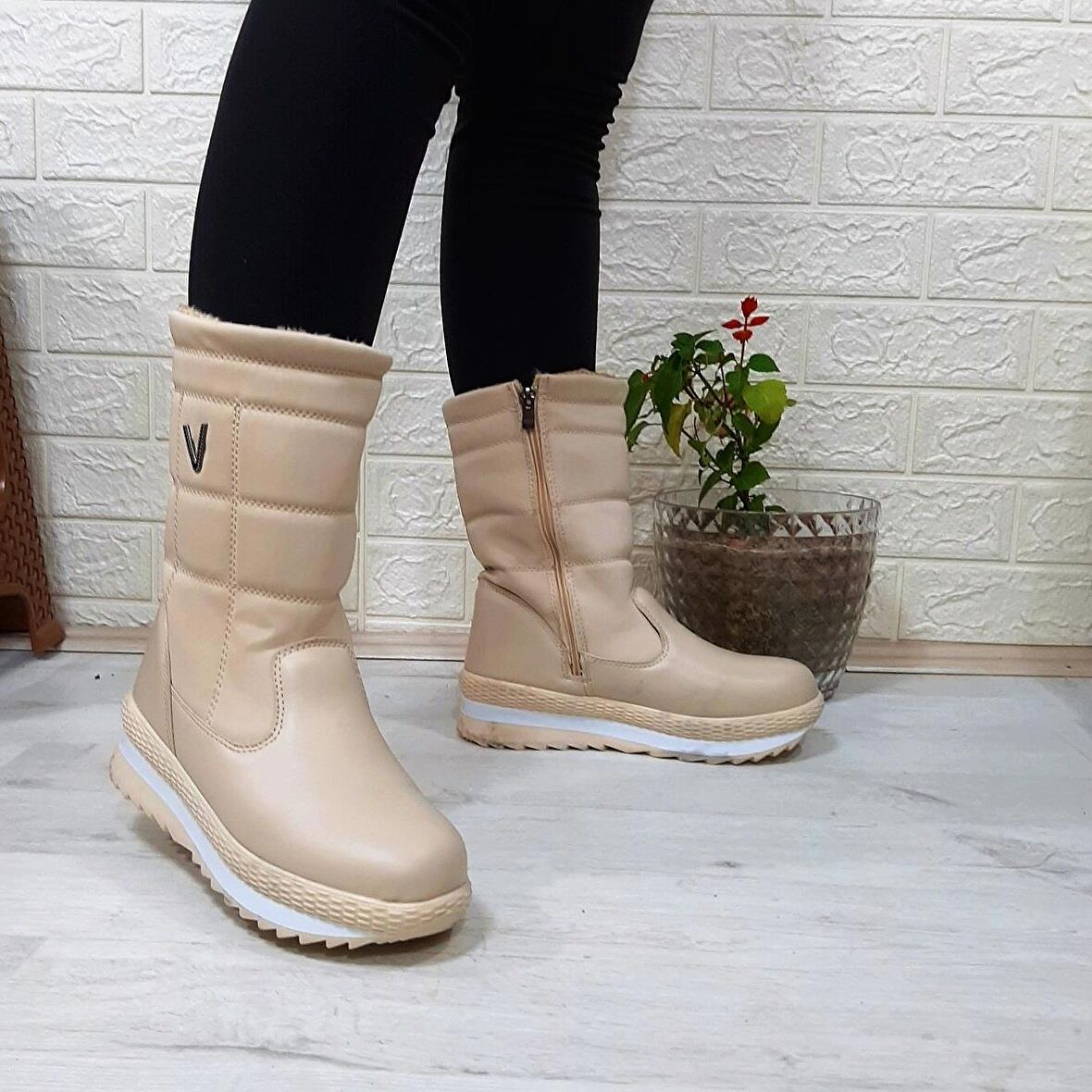 Twingo 850 Bej Renk İçi Kürklü Yandan Fermuarlı Kadın Bot