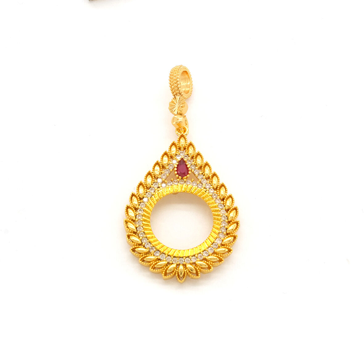 Yarım Altın Çerçeveli Kolye Ucu Altın Kaplama İşlemeli TGR-646