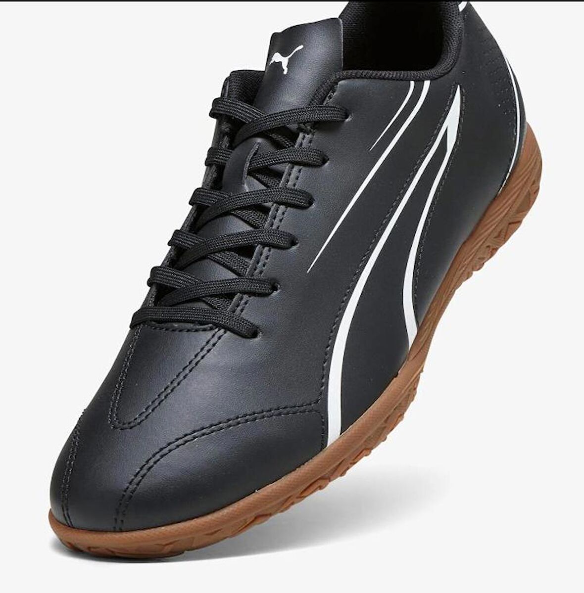 Puma Vitoria Erkek Siyah Halı Saha Kramponu