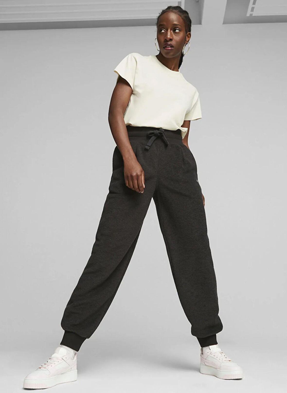 Puma 67600087 HER Tee Alpine Snow Beyaz Yuvarlak Yaka Regular Fit Düz Kadın T-Shirt