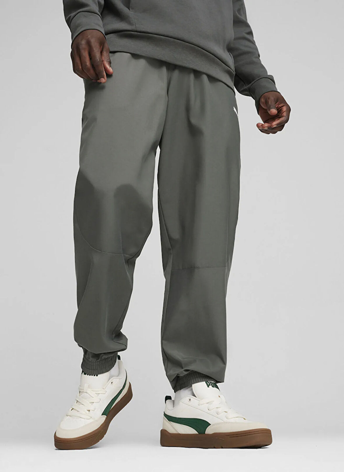 Puma 67970380 RAD/CAL Woven Pants Minera Siyah Lastikli Bel Regular Fit Düz Erkek Eşofman Altı