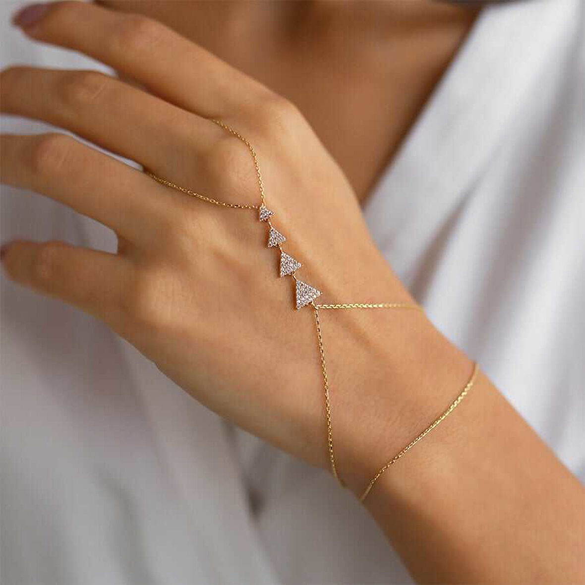 Üçgen Desenli Şahmeran