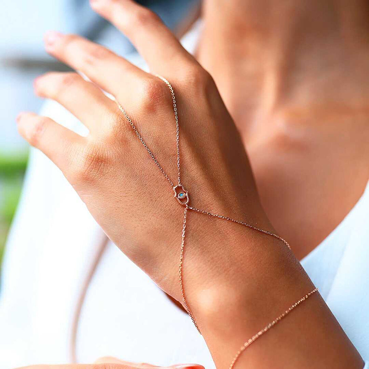 Fatma Eli Kirpik Şahmeran