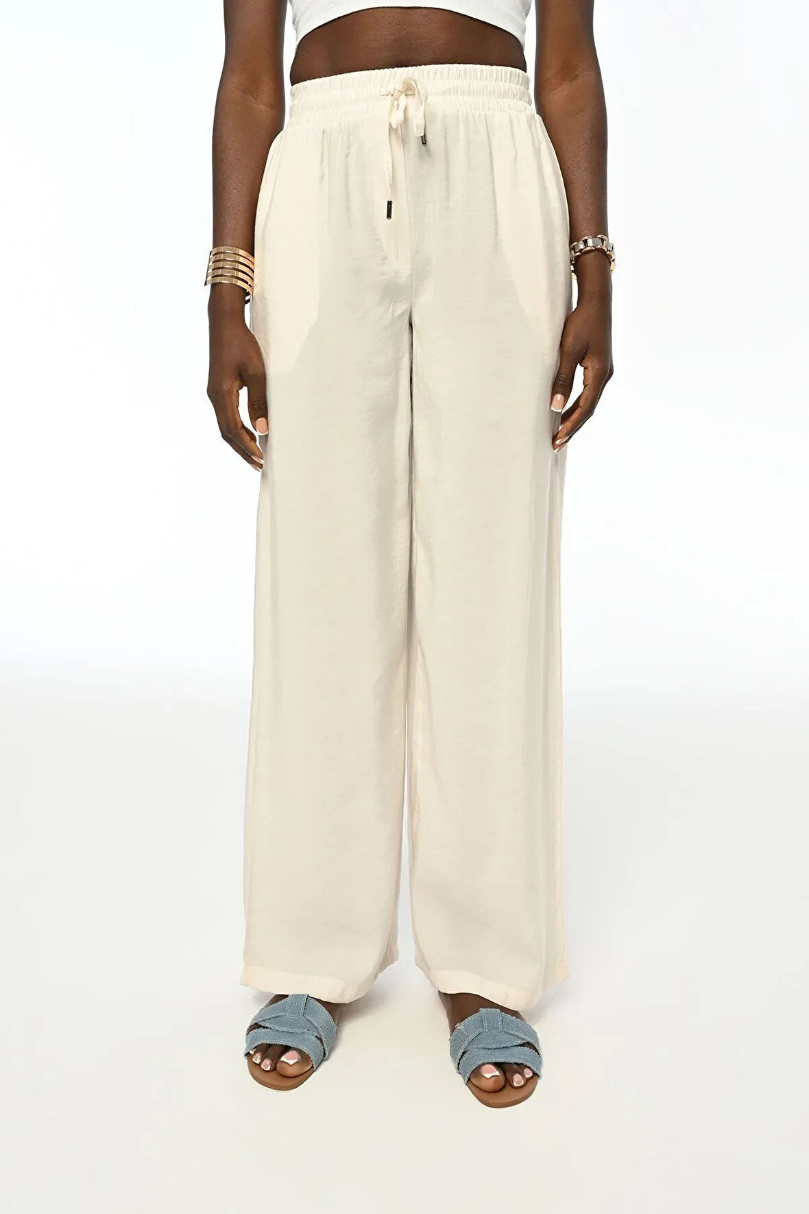 KADIN BELİ LASTİKLİ RAHAT KALIP BOL PAÇA PANTOLON