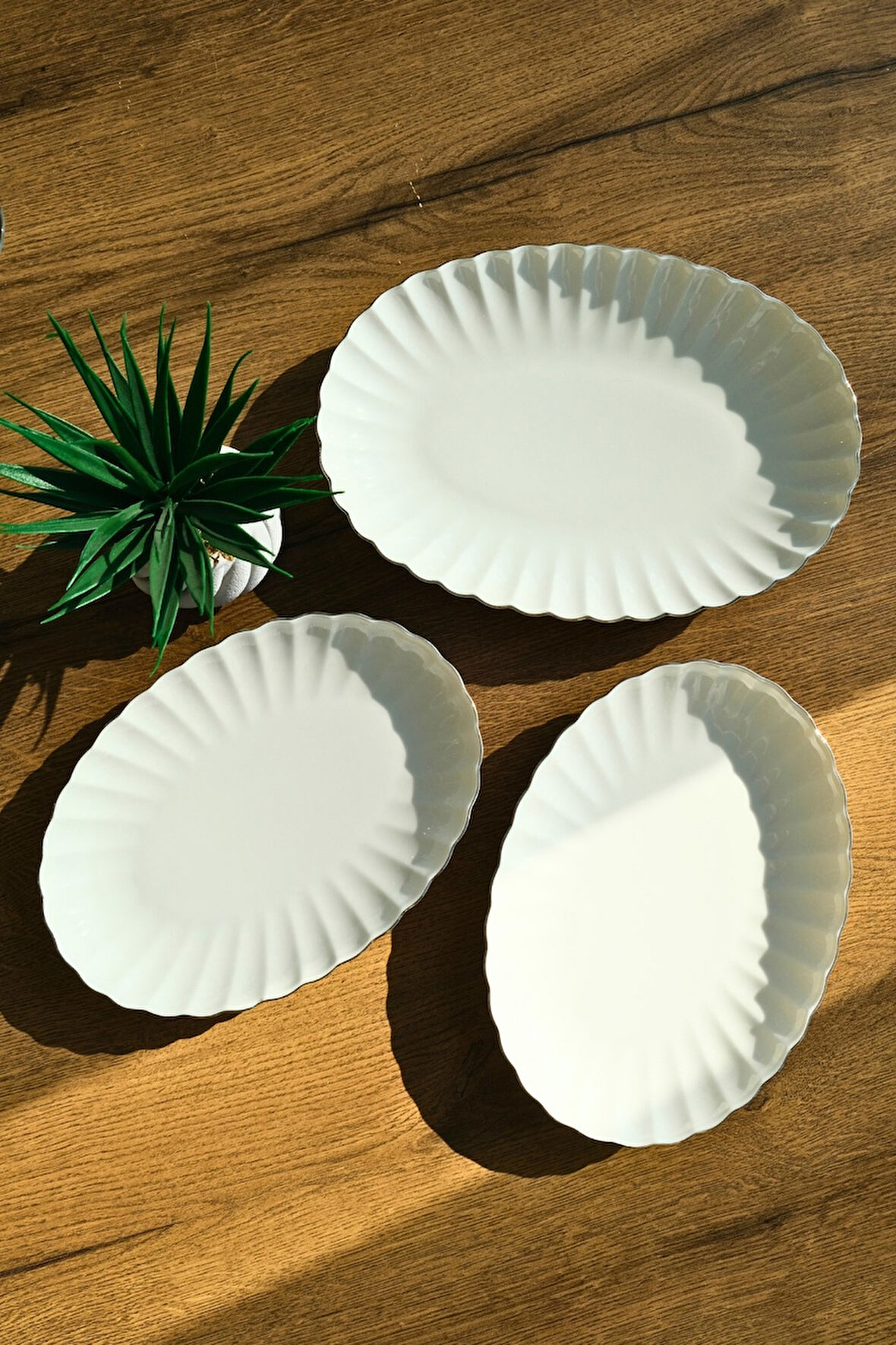 Kütahya Porselen Bone Luz Form Kayık Tabak Seti Platin 3 Parça