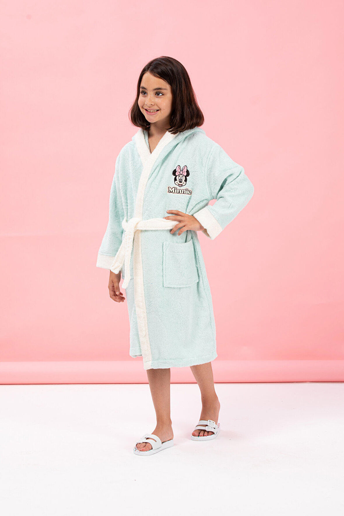 ÖZDİLEK DİSNEY MINNIE HEART KAPS. BORNOZ 7/8 YAŞ MİNT